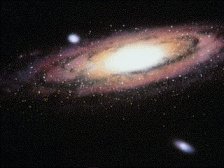 région centrale de la galaxie d'Andromède,voisine de la Voie Lactée. Cette galaxie a pu être repérée dès l'Antiquité comme une tâche indistincte (nebulosa en latin).
